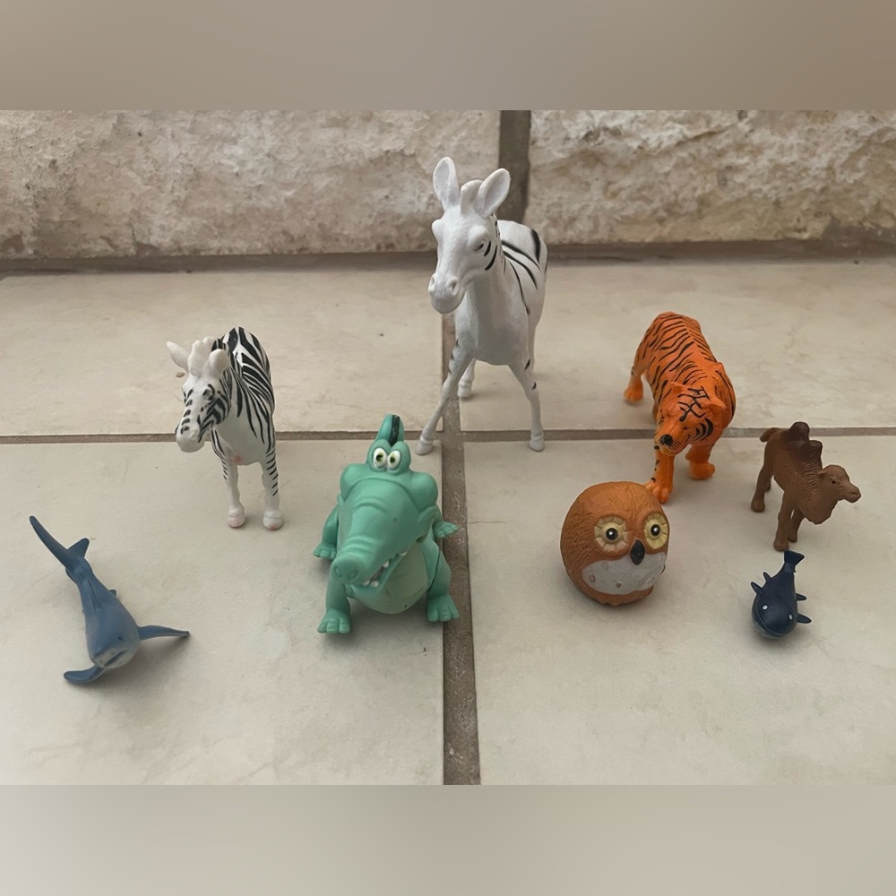 Toy animal lot